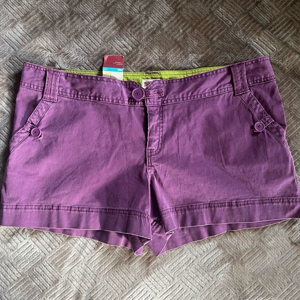 Mossimo - purple shorts, 3” inseam. Functional front and back pockets. SZ 17